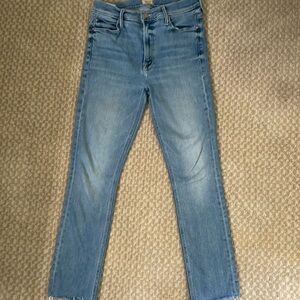 MOTHER Dazzler Crop Fray Jeans